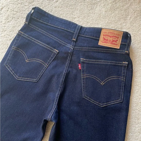NWOT Levi’s 725 High Rise Bootcut Women’s Jeans Size 29/28 - Picture 5 of 13